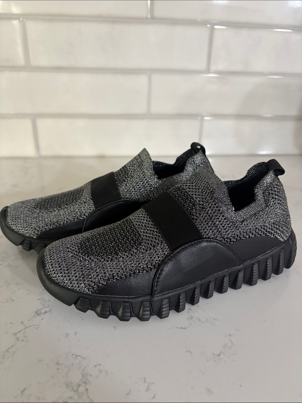 Bernie Mev Slip-On in Black and Gray (34)